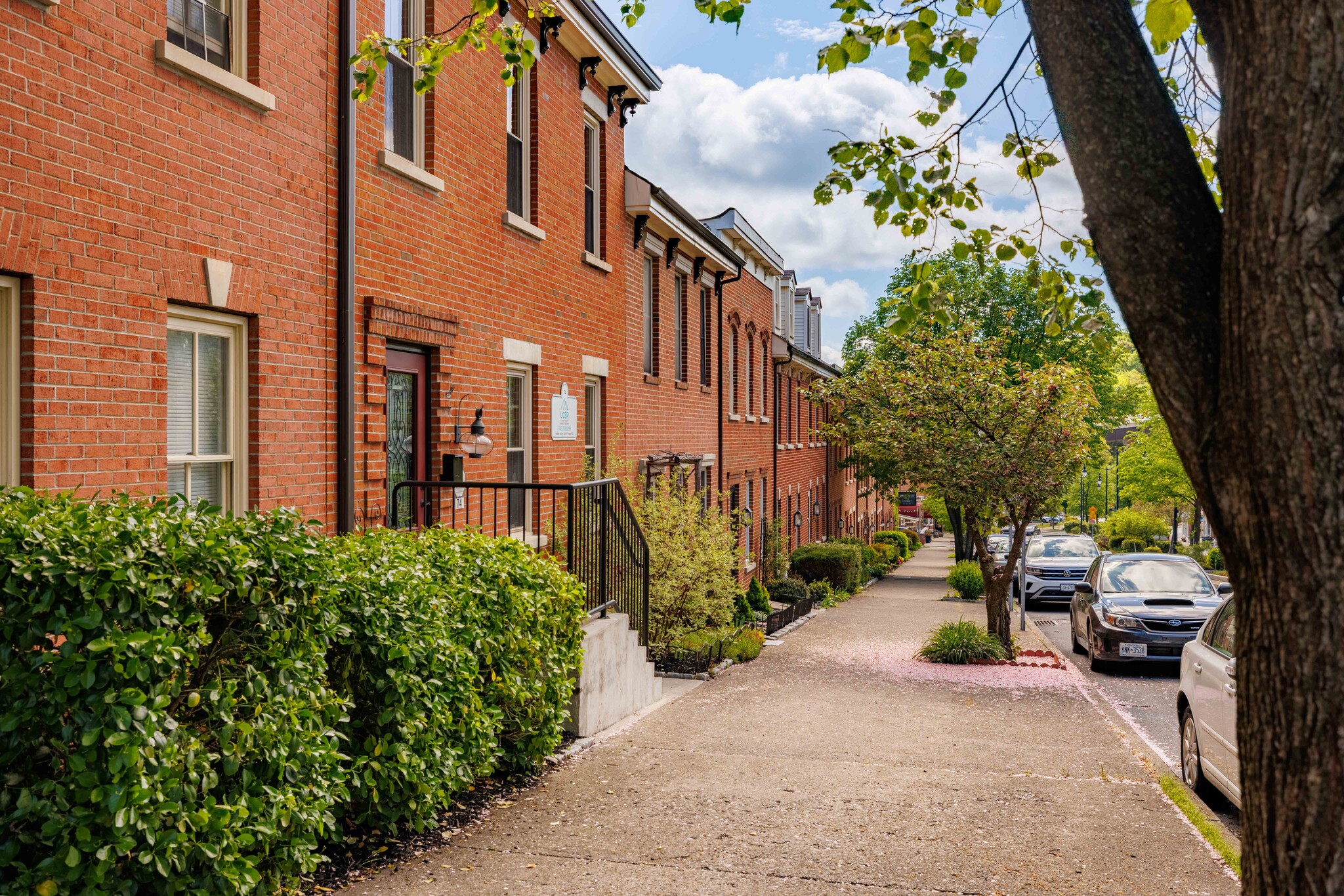 74 Broadway, Kingston, NY à vendre Photo principale- Image 1 de 27