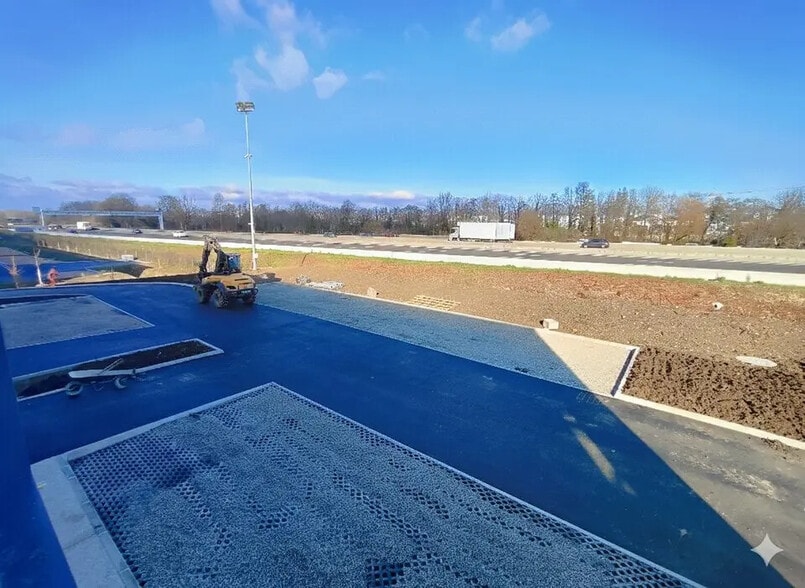 Flex in Vaulx-Milieu for lease - Construction Photo - Image 3 of 4