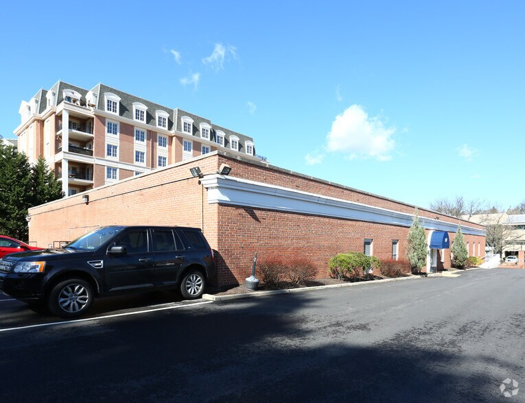 130 N Presidential Blvd, Bala Cynwyd, PA à vendre - Photo du bâtiment - Image 3 de 7