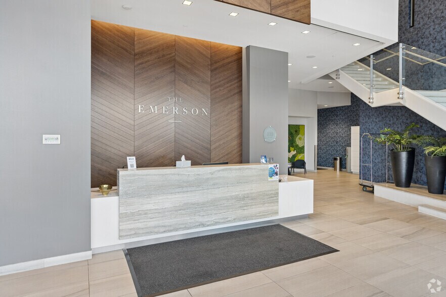 1135 Westgate St, Oak Park, IL for lease - Lobby - Image 2 of 38