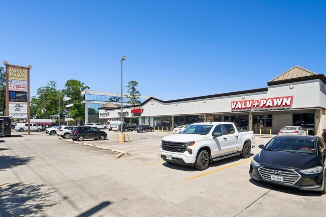 Plus de détails pour 13630 Veterans Memorial Dr, Houston, TX - Commerce de détail à louer