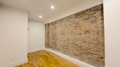 16 E 41st St, New York, NY à louer Photo intérieure- Image 2 de 4