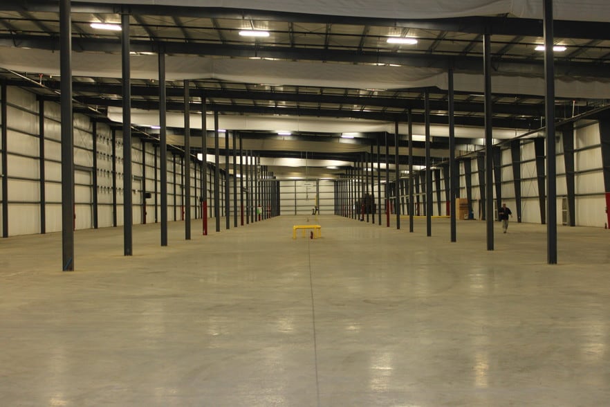 620 Warehouse Dr, Ruston, LA for sale - Interior Photo - Image 2 of 4