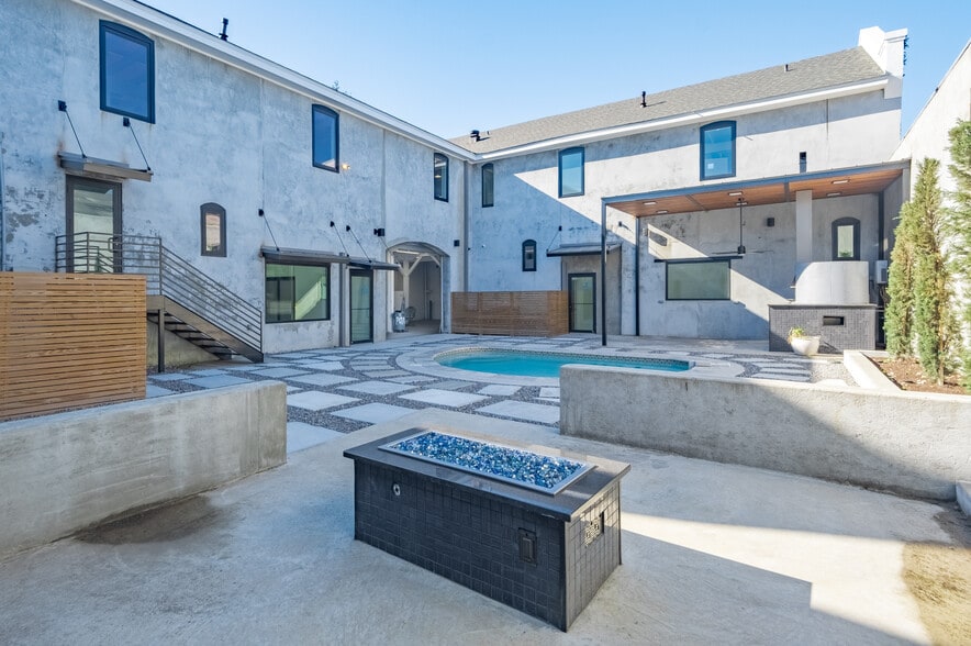 3157 Tchoupitoulas St, New Orleans, LA à louer - Photo du bâtiment - Image 2 de 35