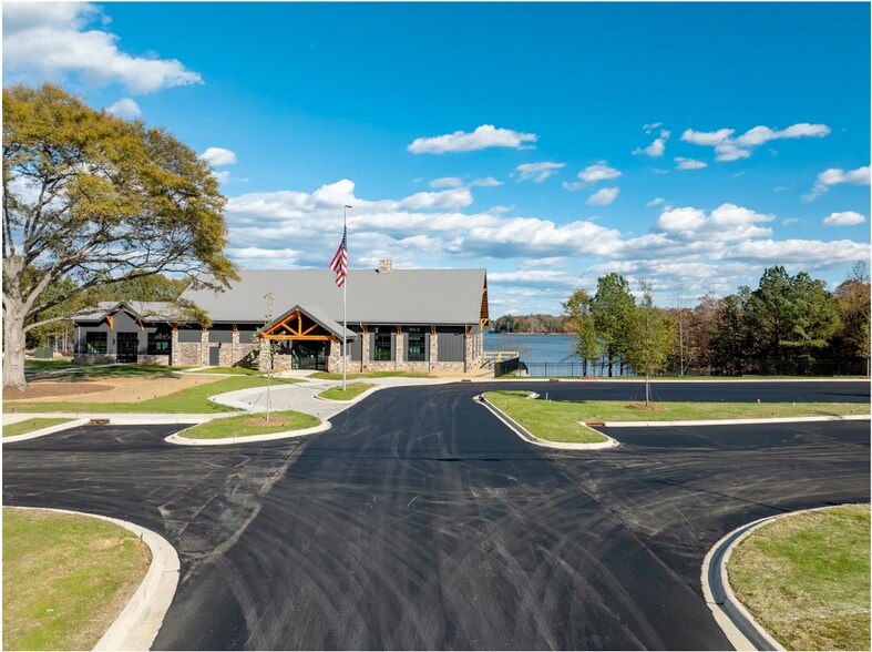 11728 Mountain Island Brook Ln, Charlotte, NC à louer - Photo du bâtiment - Image 3 de 9