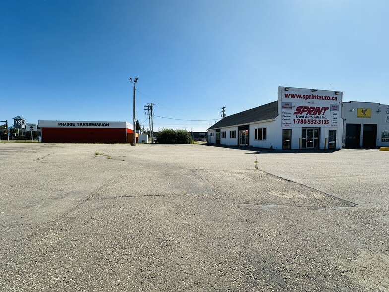 9901 113 Av, Grande Prairie, AB for lease - Building Photo - Image 2 of 9