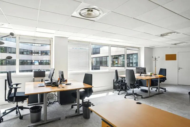 Office in Issy-les-Moulineaux for lease - Interior Photo - Image 2 of 10