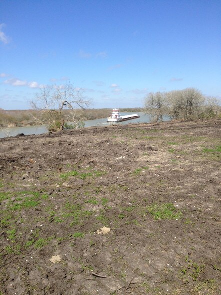 Dryer Rd, Port Lavaca, TX à vendre - Photo du bâtiment - Image 2 de 12