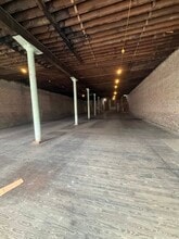 23 W Court St, Cincinnati, OH à louer Photo intérieure- Image 2 de 3