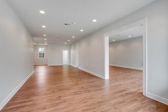 3210-3216 Metairie Rd, Metairie, LA for lease Interior Photo- Image 2 of 8