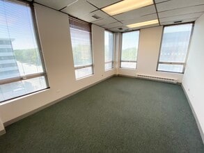 4747 W Peterson Ave, Chicago, IL for lease Interior Photo- Image 2 of 7