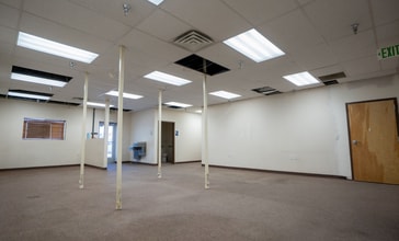 423 W 800 N, Salt Lake City, UT for lease Interior Photo- Image 1 of 3