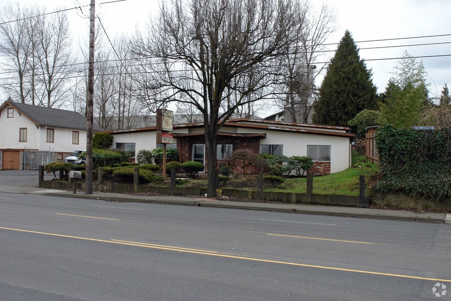 5650 NE Columbia Blvd, Portland, OR à vendre - Photo du bâtiment - Image 2 de 3