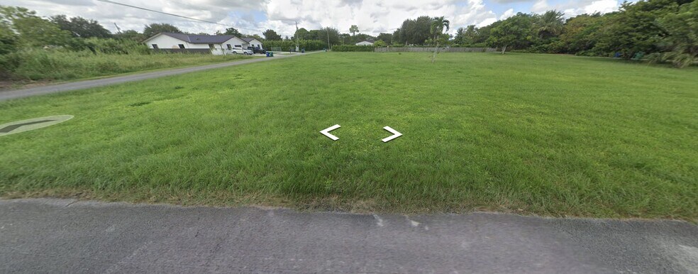 17900 SW 174th St, Miami, FL à vendre - Photo du bâtiment - Image 2 de 2