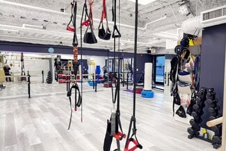 Plus de détails pour 200 N Robertson Blvd, Beverly Hills, CA - Commerce de détail à louer