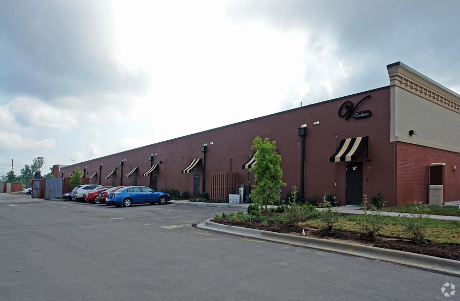 11605-11643 Parkside Dr, Knoxville, TN for lease - Building Photo - Image 2 of 10