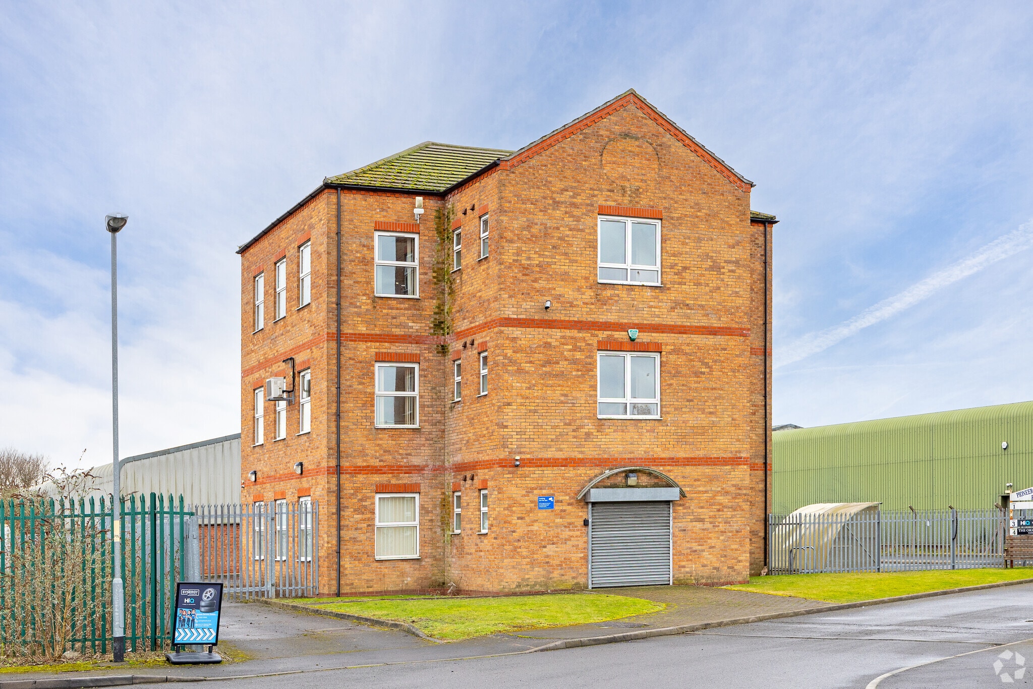 10 Pioneer Way, Lincoln for lease Primary Photo- Image 1 of 10