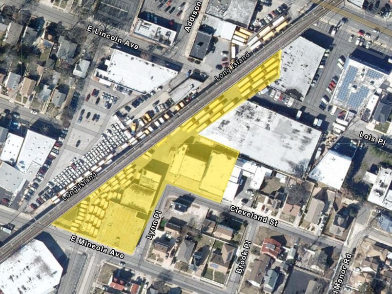 Valley Stream Portfolio portfolio of 6 properties for sale on LoopNet.ca Primary Photo- Image 1 of 4