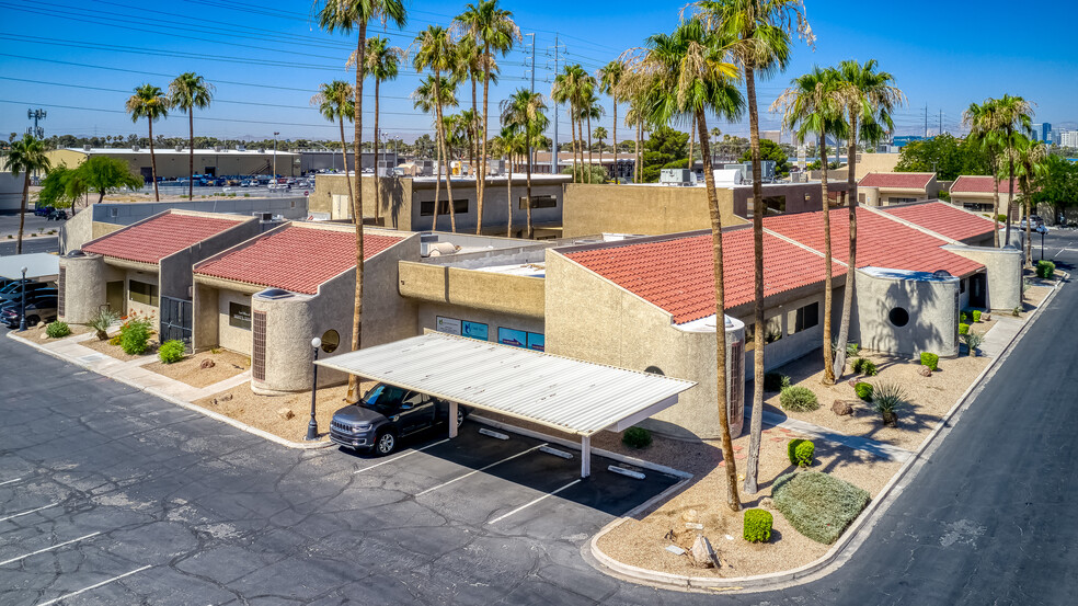 2950 E Flamingo Rd, Las Vegas, NV for sale - Building Photo - Image 3 of 36