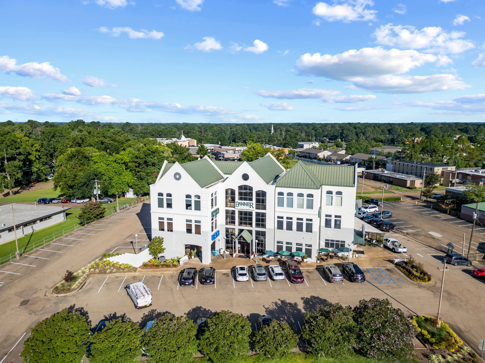 4465 Interstate 55 N, Jackson, MS for lease Building Photo- Image 1 of 11