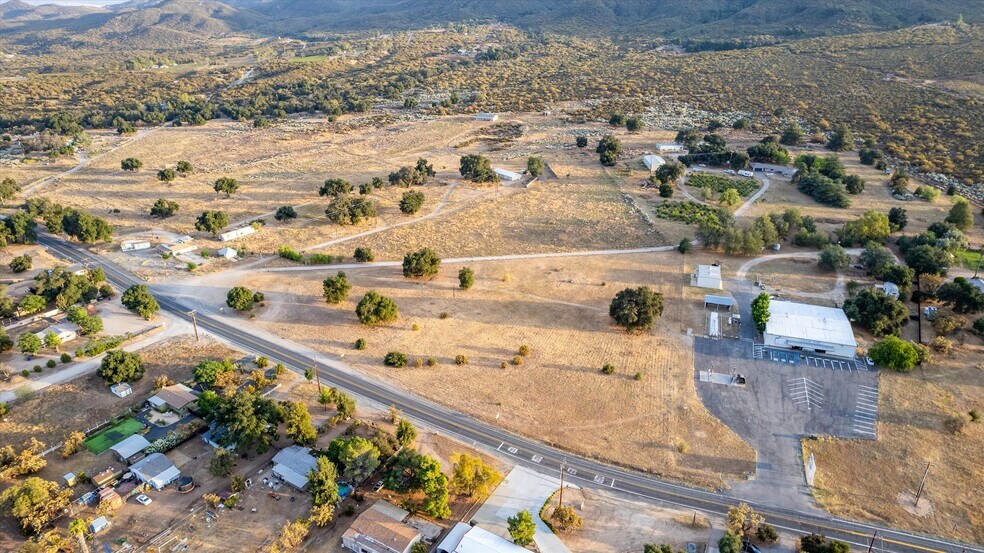 35250 Hwy 79, Warner Springs, CA à vendre - Photo du bâtiment - Image 2 de 49