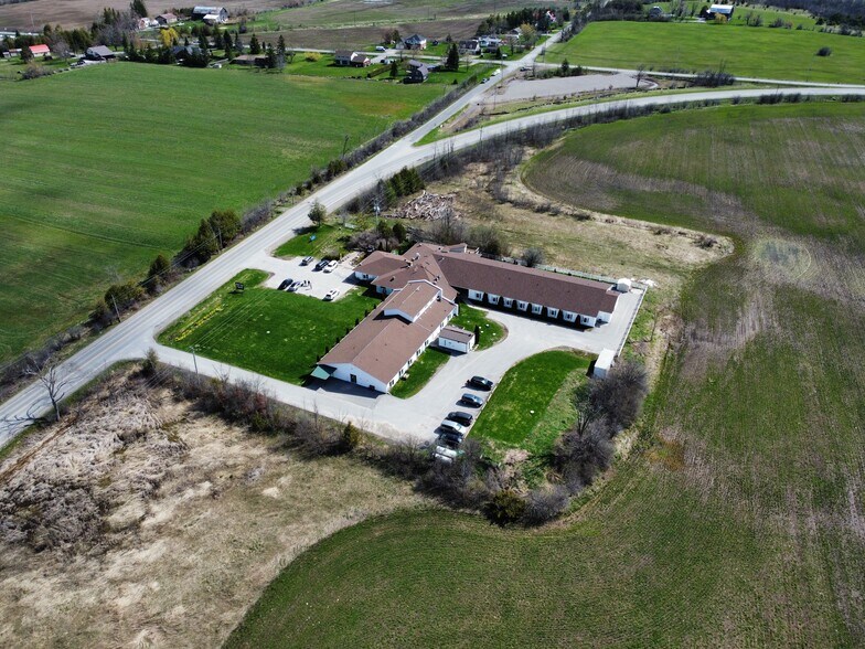 512 Thunder Bridge Rd, Lindsay, ON à vendre - Aérien - Image 3 de 8