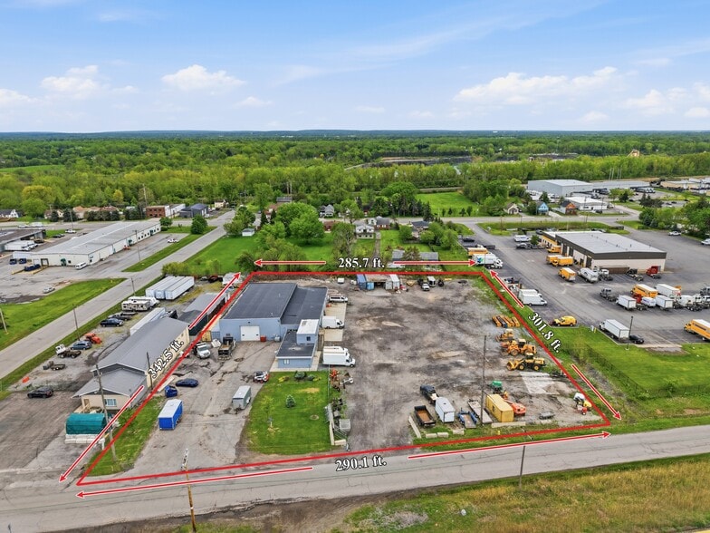 510 Ellicott Rd, Buffalo, NY à vendre - Photo du bâtiment - Image 2 de 7
