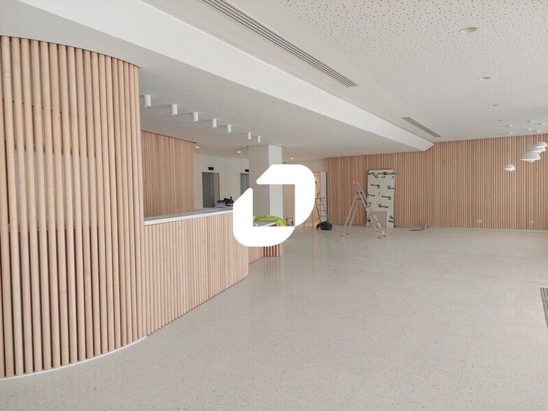 3 Avenue Du Centre, Guyancourt for lease - Building Photo - Image 3 of 26