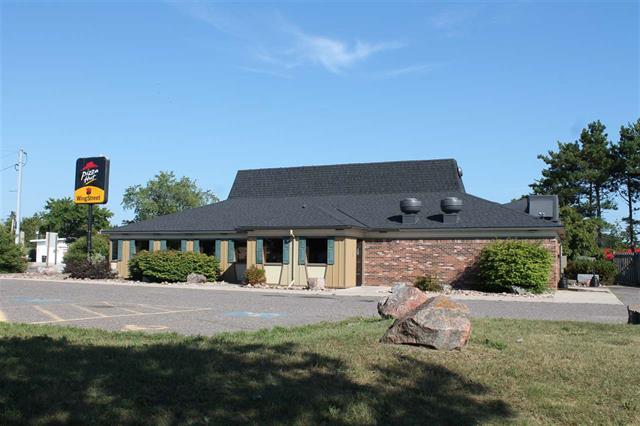 300 E Lakeshore Dr, Manistique, MI à vendre - Photo principale - Image 1 de 1