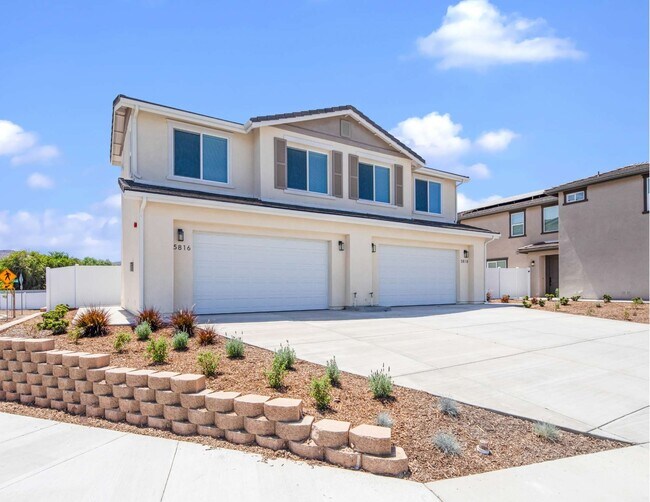 More details for 5824 Persepolis Ct, Riverside, CA - Multifamily for Sale