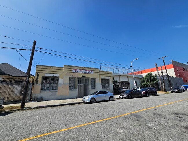 Plus de détails pour 746 E 17th St, Los Angeles, CA - Industriel à louer