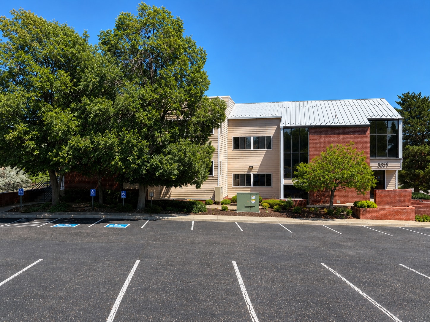 8853-8859 Fox Dr, Thornton, CO for sale Building Photo- Image 1 of 7