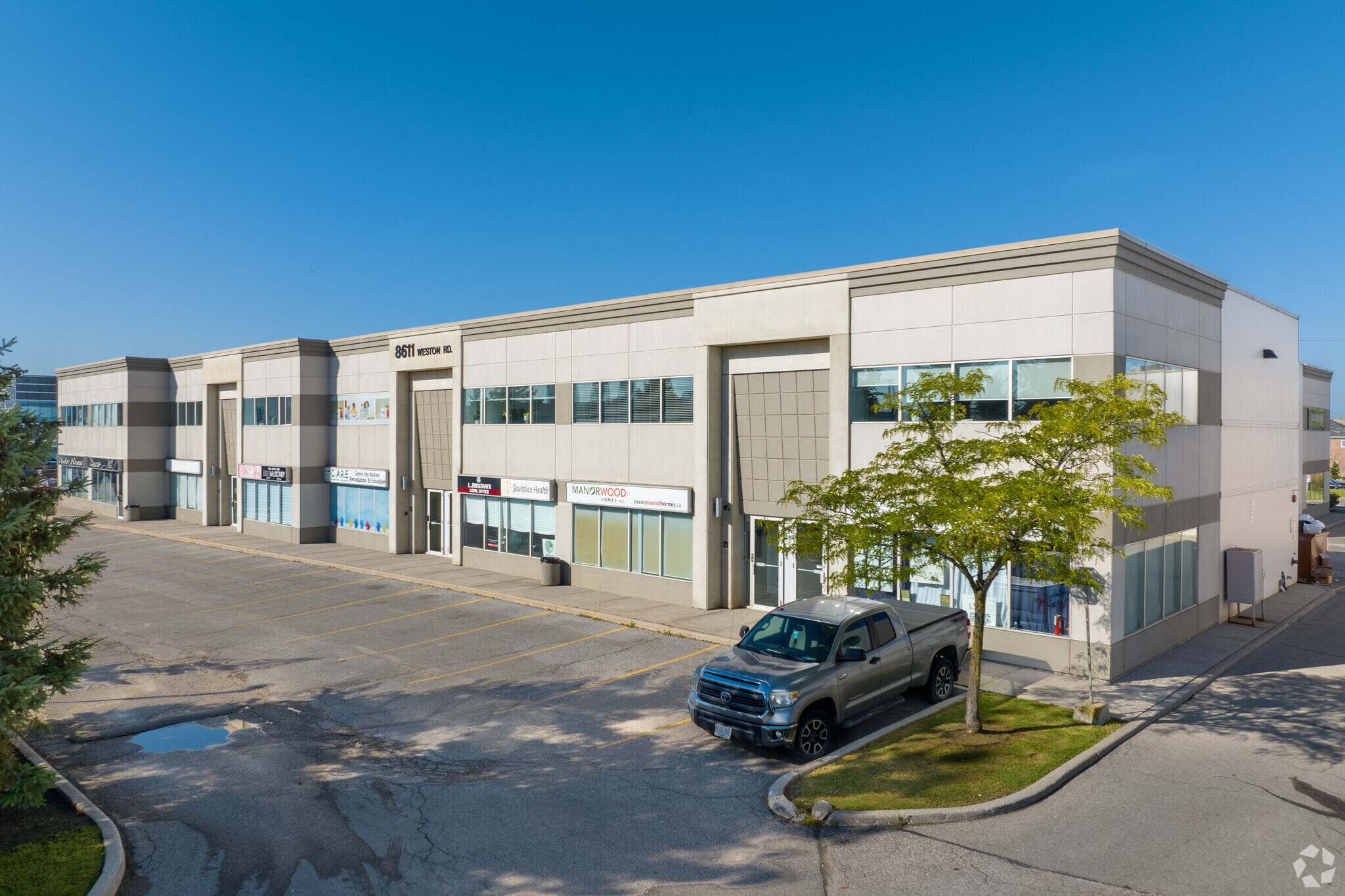 8611 Weston Rd, Vaughan, ON à vendre Photo principale- Image 1 de 1