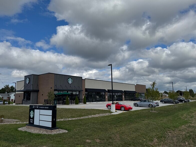 3112 Finger Rd, Green Bay, WI à louer - Photo du bâtiment - Image 2 de 4