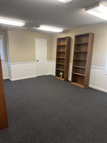 123 Lawand Dr, Columbia, SC for lease - Interior Photo - Image 3 of 6