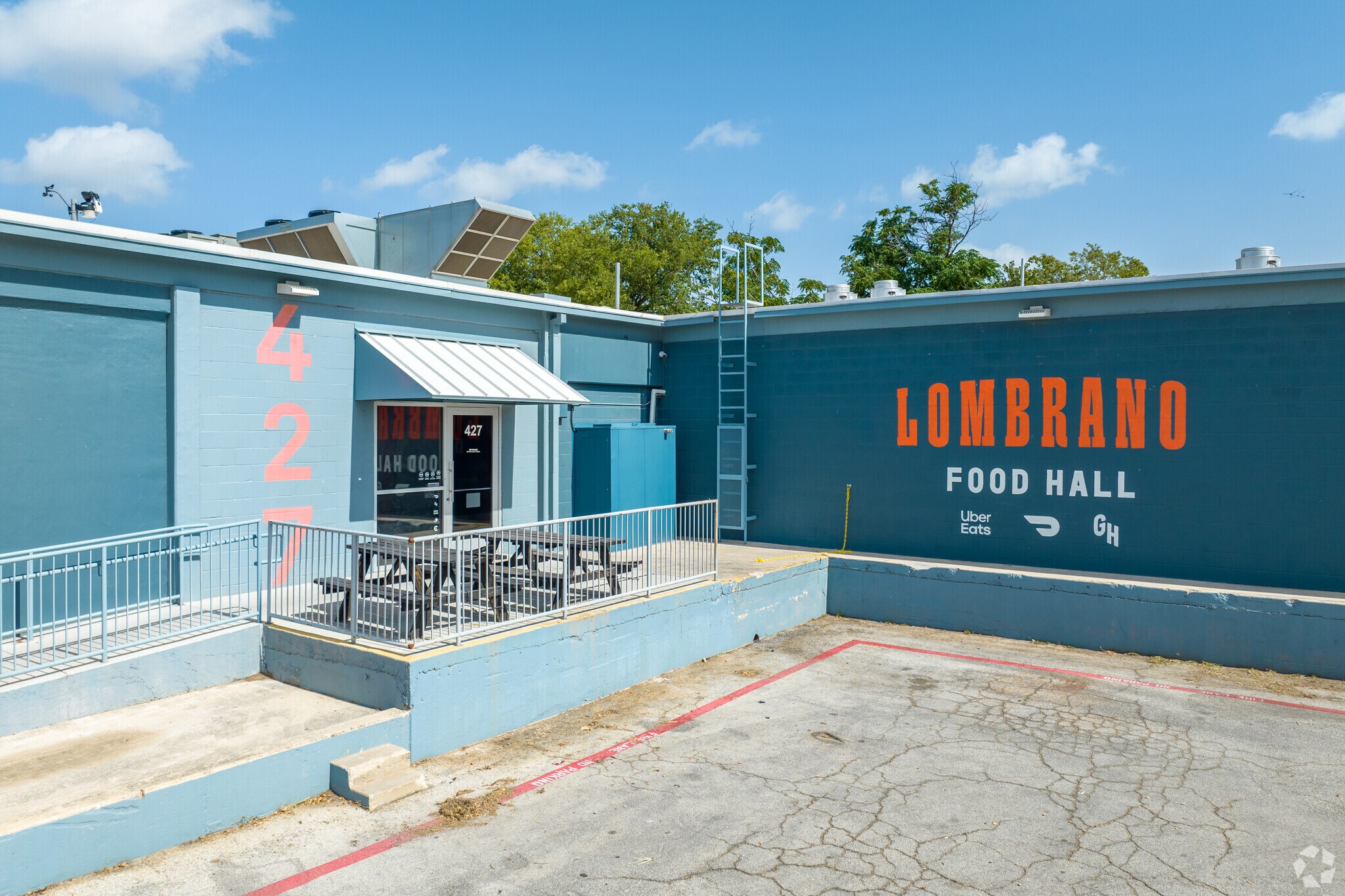 427 Lombrano St, San Antonio, TX à louer Photo du bâtiment- Image 1 de 18