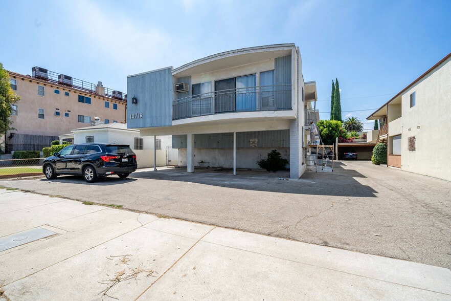 14716 Magnolia Blvd, Sherman Oaks, CA for sale - Building Photo - Image 2 of 31