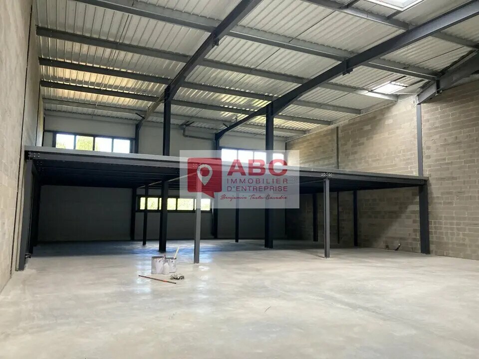 Flex in Mauguio for lease Interior Photo- Image 1 of 3