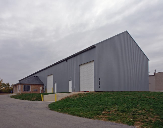 More details for 4842 Factory Dr, Fairfield, OH - Industrial for Lease