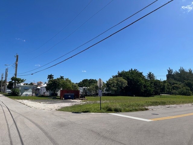 418 SE 8th St, Hallandale Beach, FL à vendre - Photo du bâtiment - Image 3 de 7