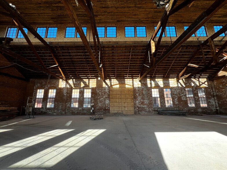 990 Washington St, Dubuque, IA à louer - Photo intérieure - Image 3 de 7