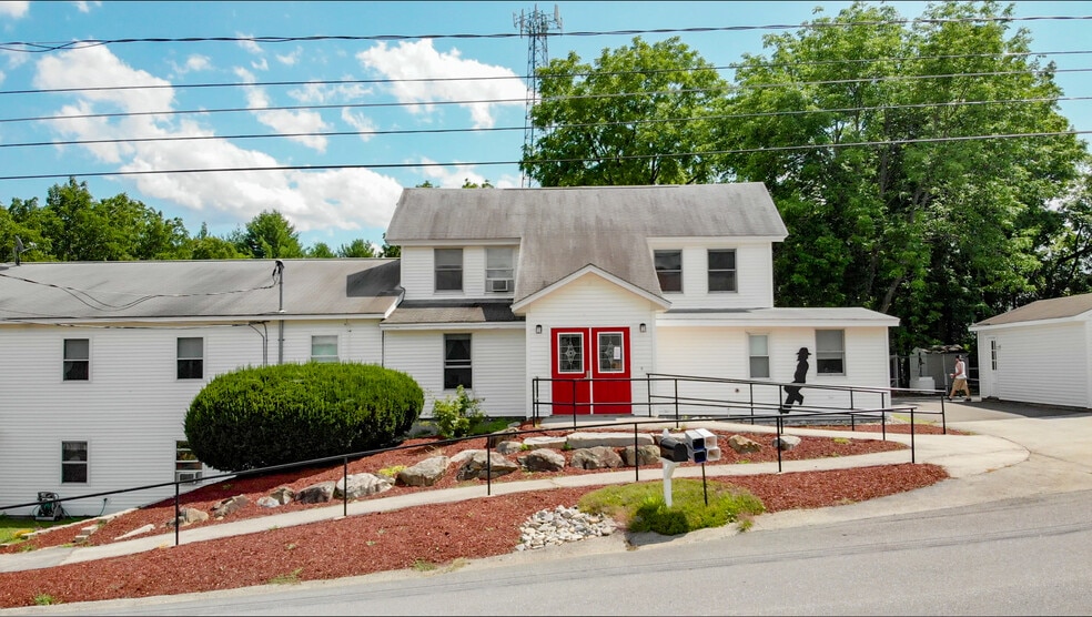 8 Jennifer Dr, Merrimack, NH for sale - Primary Photo - Image 1 of 61