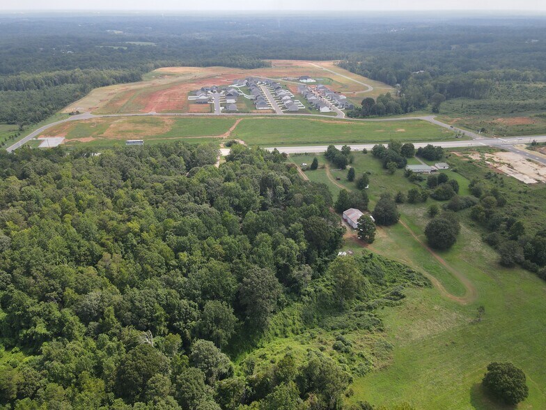 6460 Highway 101, Woodruff, SC à vendre - Photo du bâtiment - Image 3 de 4