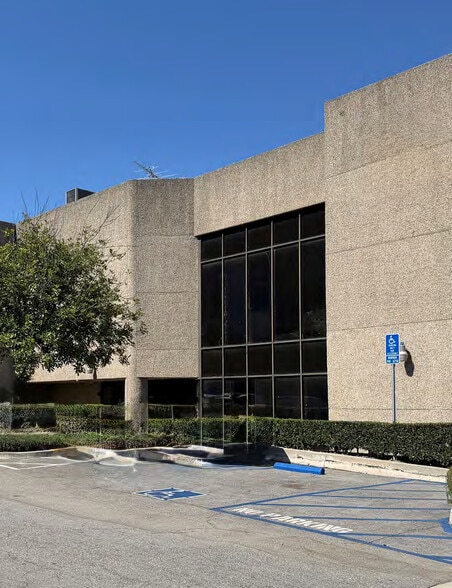 4520 Electronics Pl, Los Angeles, CA for lease - Building Photo - Image 1 of 5