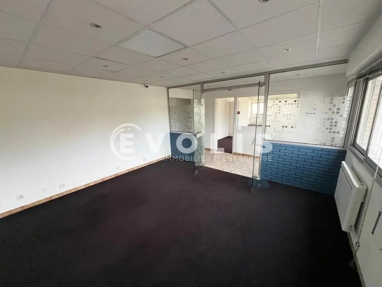 Bureau dans Lisses à louer - Photo intérieure - Image 3 de 8