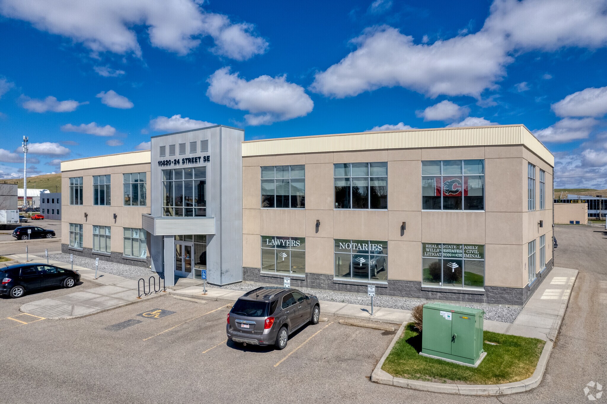 10820 24th St SE, Calgary, AB à vendre Photo du bâtiment- Image 1 de 1