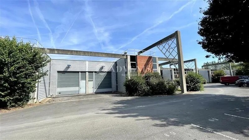 Flex dans Saint-Thibault-des-Vignes à louer Photo du bâtiment- Image 1 de 8