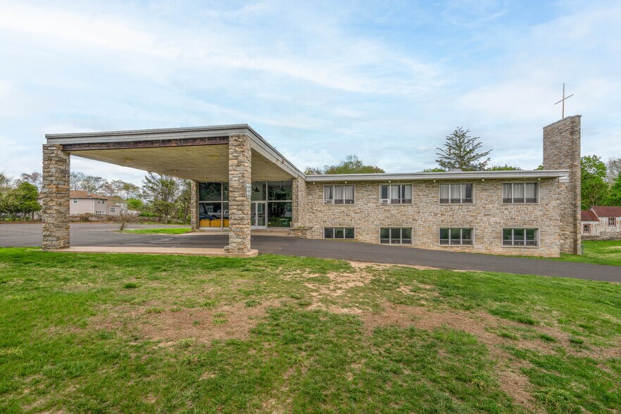521 Welsh Rd, Philadelphia, PA à vendre - Photo du bâtiment - Image 2 de 7