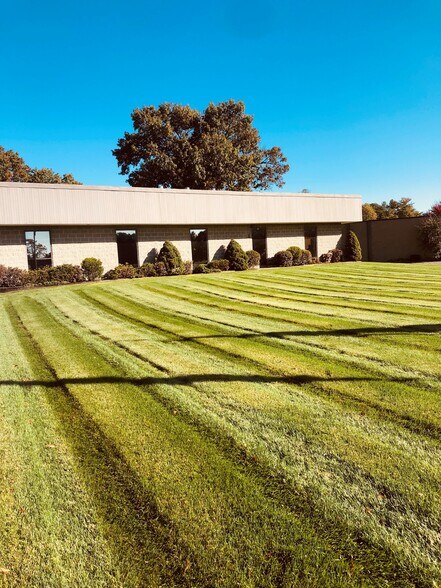 2140 Westover Rd, Chicopee, MA à louer - Photo principale - Image 3 de 8