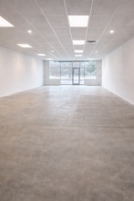 7221 State Park Rd, Fox Lake, IL à louer Photo intérieure- Image 2 de 3